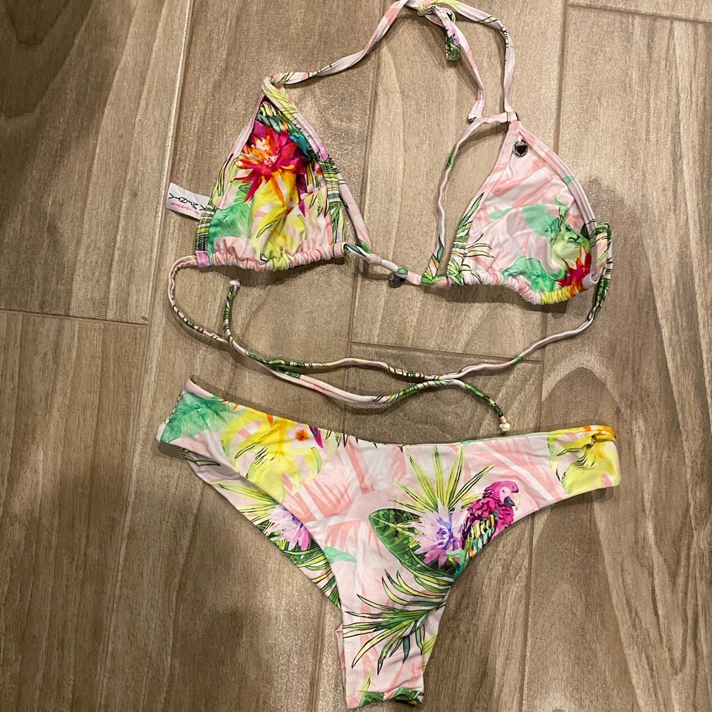 Tropical bikini set